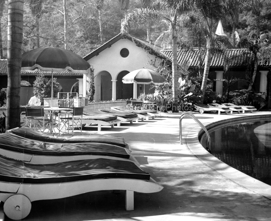 Hotel Bel-Air 1951 1 WM.jpg